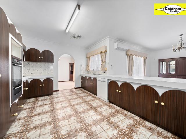 House for sale in Midland, City of Swan