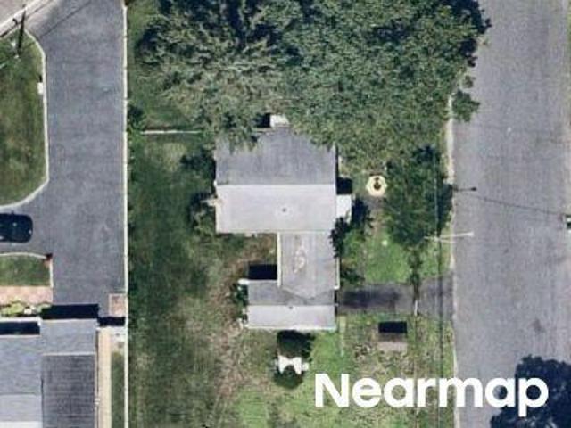House for sale in Baywood, Town of Islip