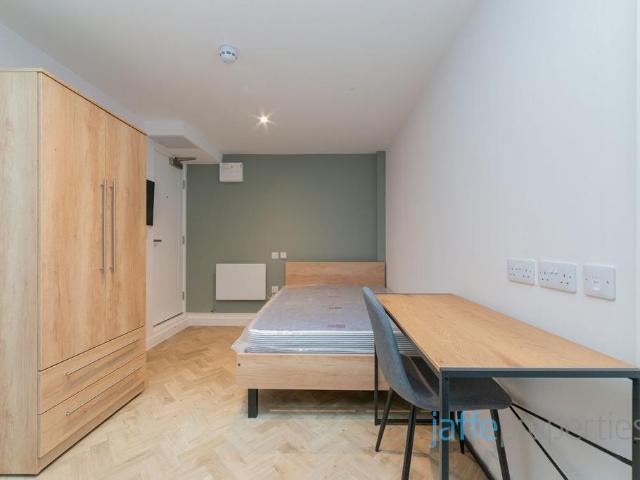 Apartment for rent in London Borough of Hammersmith and Fulham, Greater London