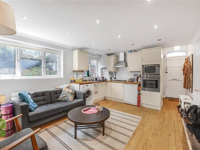 Apartment for rent in Fulham, Greater London