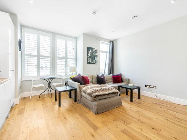 Apartment for rent in Fulham, Greater London