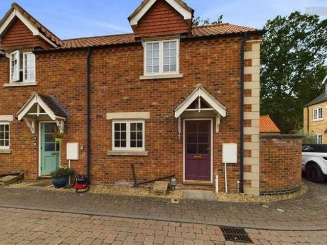 House for sale in Hampton Green, Cambridgeshire