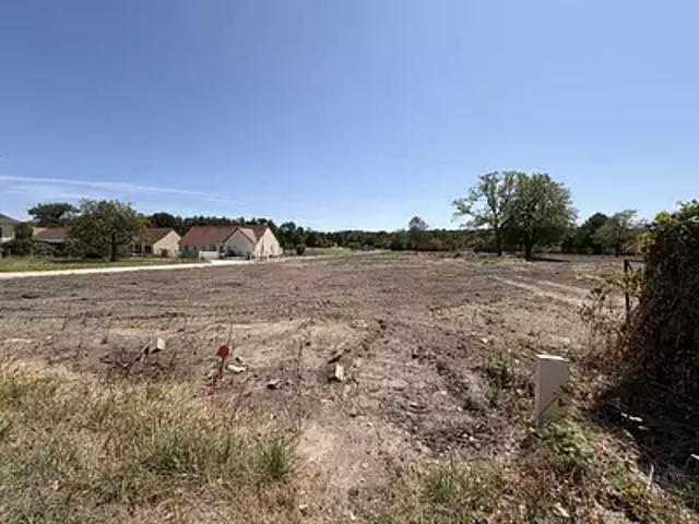 Terrain vente à Le Clos des Buissons, Mur-de-Sologne