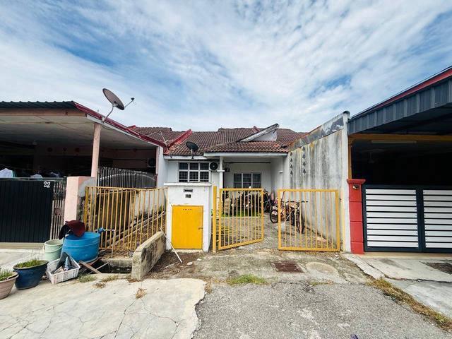 Terraced House for sale in Kuala Selangor, Selangor