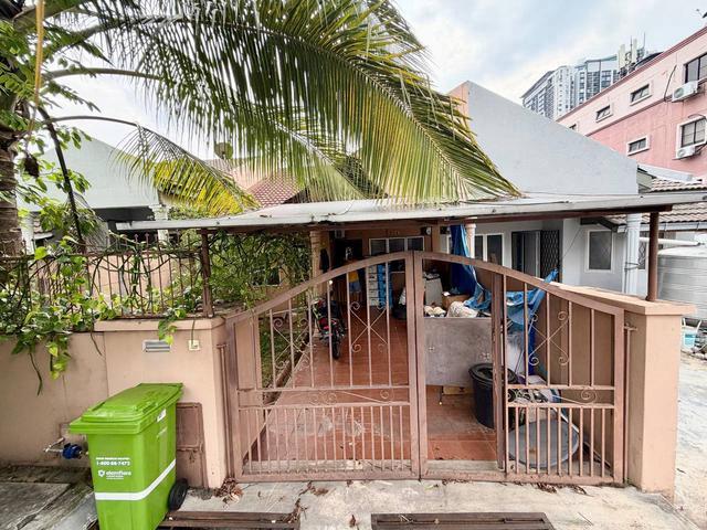 Terraced House for sale in Country Heights Damansara, Kuala Lumpur