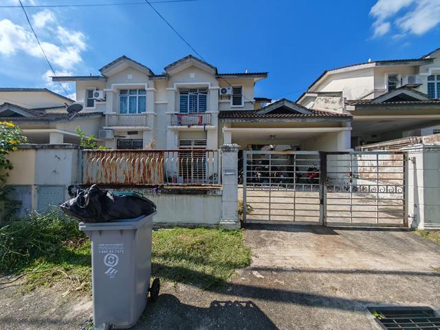 House for sale in Malaka