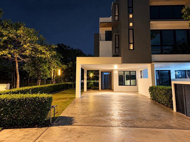 Townhouse for sale in Shah Alam, Petaling