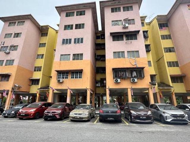 Apartment for sale in Kajang, Langat