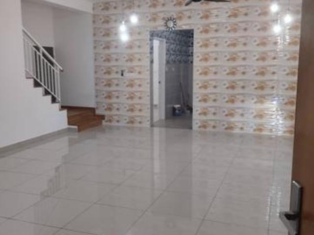Townhouse for rent in Tanjong Sepat, Selangor