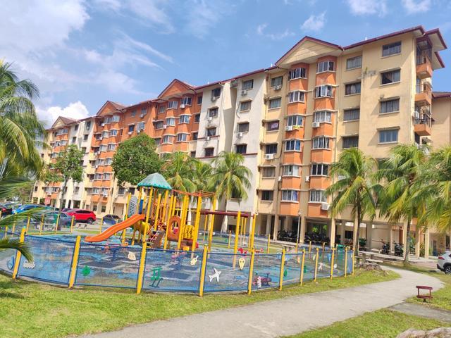 Apartment for sale in Petaling, Damansara Damai