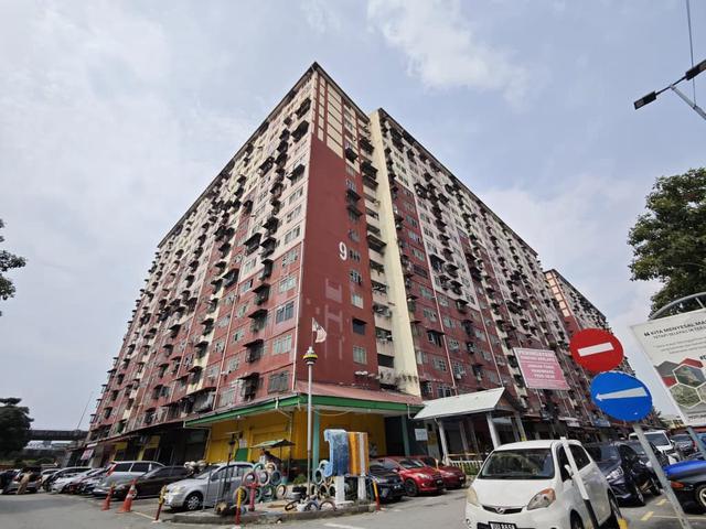 Flat for sale in Petaling, Damansara Damai