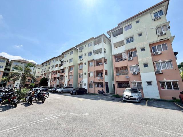 Flat for sale in Kajang, Langat