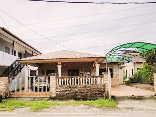 Bungalow for sale in Kajang, Langat