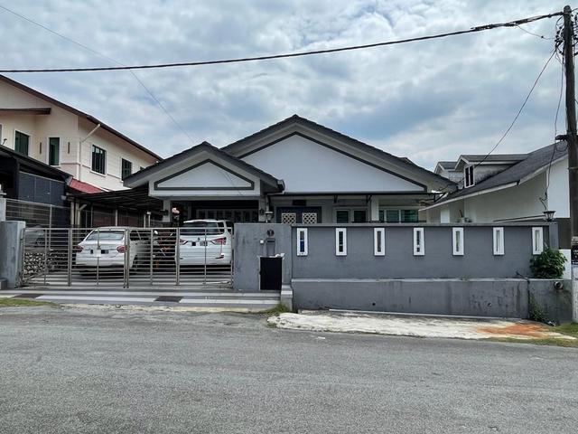 Bungalow for sale in Petaling, Alam Impian