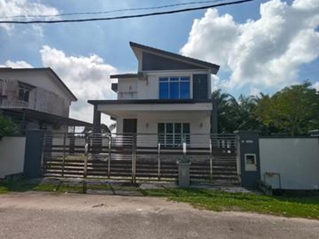 Bungalow for sale in Batu Pahat, Johor