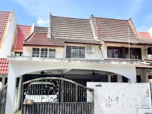 Terraced House for sale in Langat, Selangor