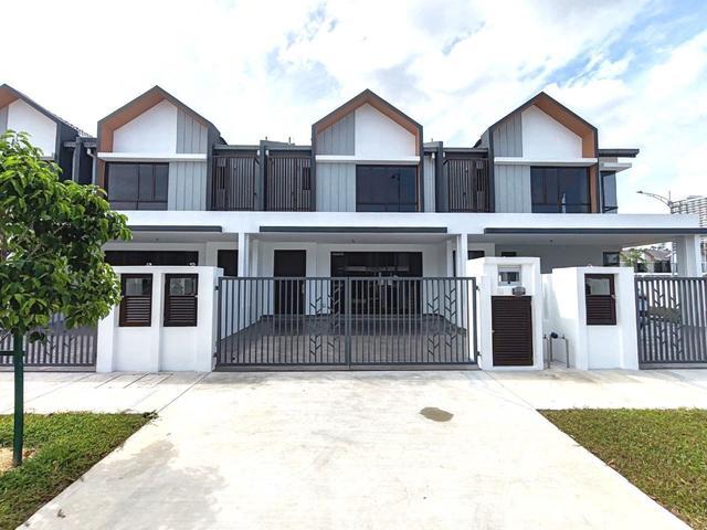 Terraced House for sale in Tanjong Sepat, Selangor