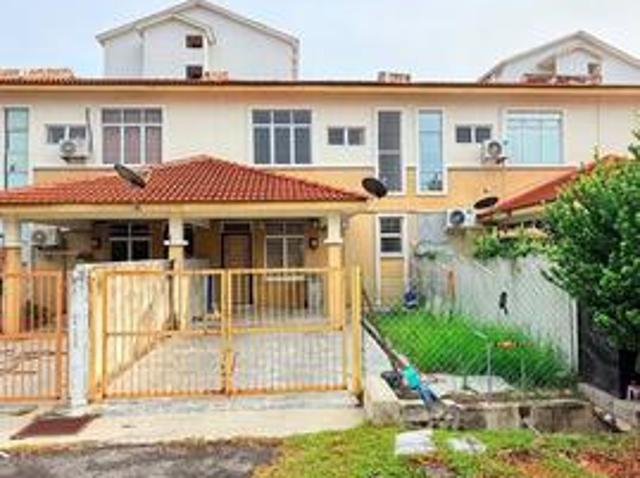 Terraced House for sale in Malaka