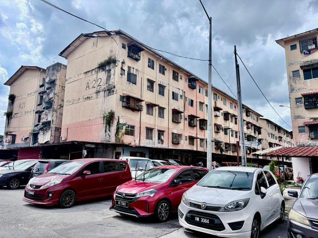 Flat for sale in Petaling, Subang Jaya