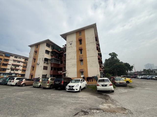 Apartment for sale in Kajang, Langat