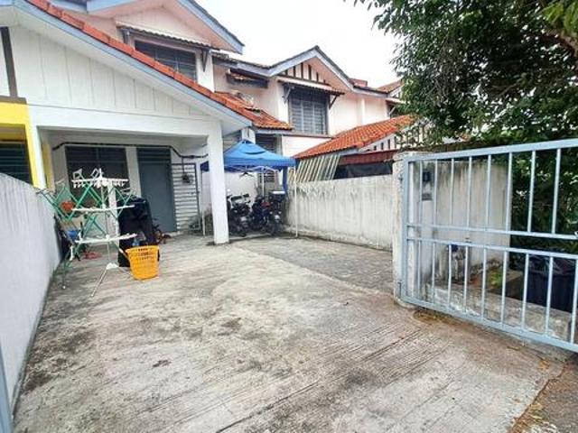Terraced House for sale in Tanjong Sepat, Selangor