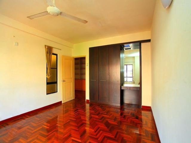 Townhouse for sale in Country Heights Damansara, Kuala Lumpur