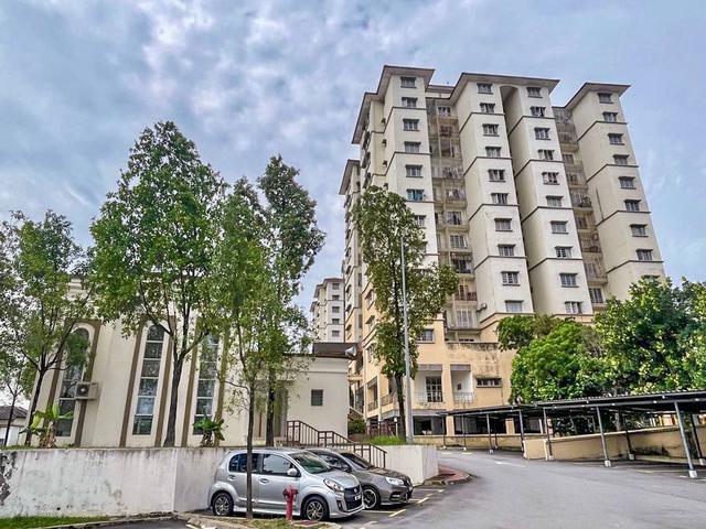 Condominium for sale in Petaling, Alam Impian