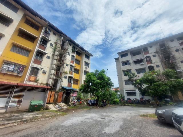 Flat for sale in Petaling, Alam Impian