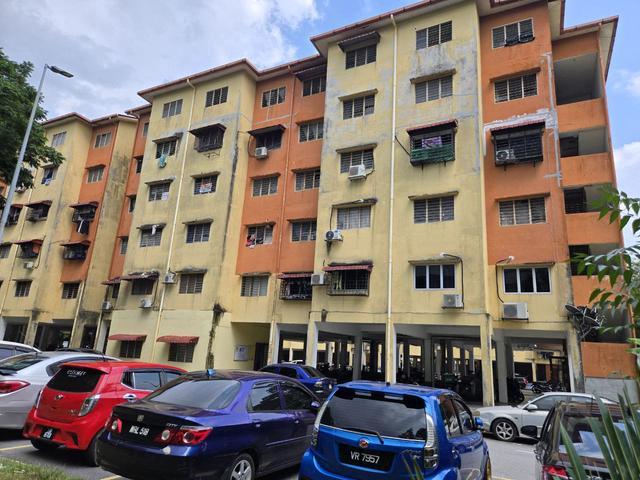 Flat for sale in Petaling, Damansara Damai
