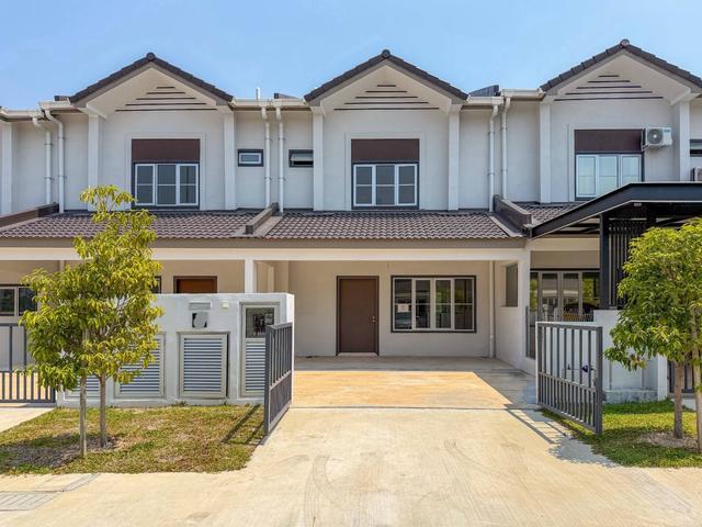 Terraced House for sale in Tanjong Sepat, Selangor