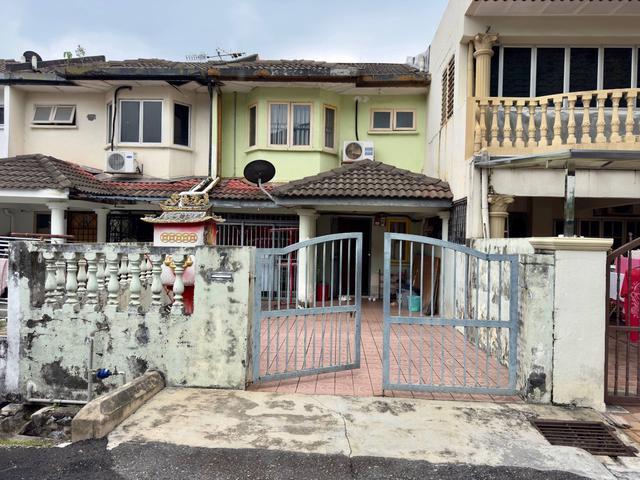Terraced House for sale in Langat, Selangor