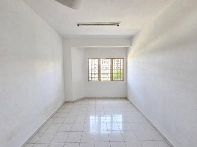 Apartment for sale in Shah Alam, Petaling