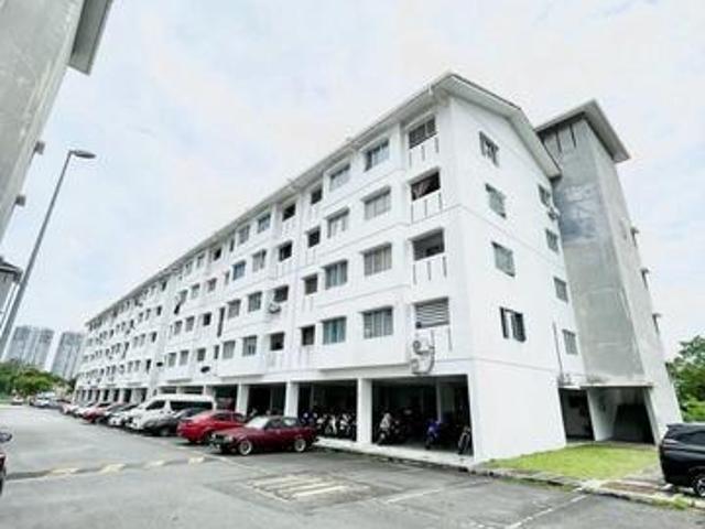 Flat for sale in Petaling, Subang Jaya