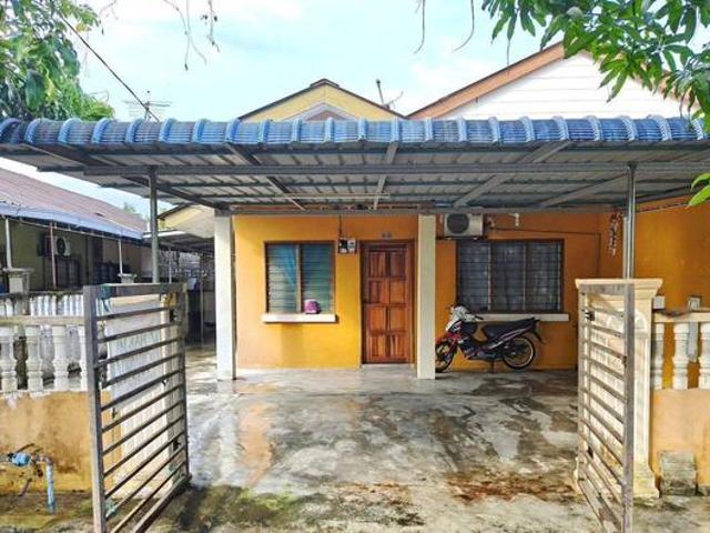 Residential House for sale in Sabak Bernam, Selangor