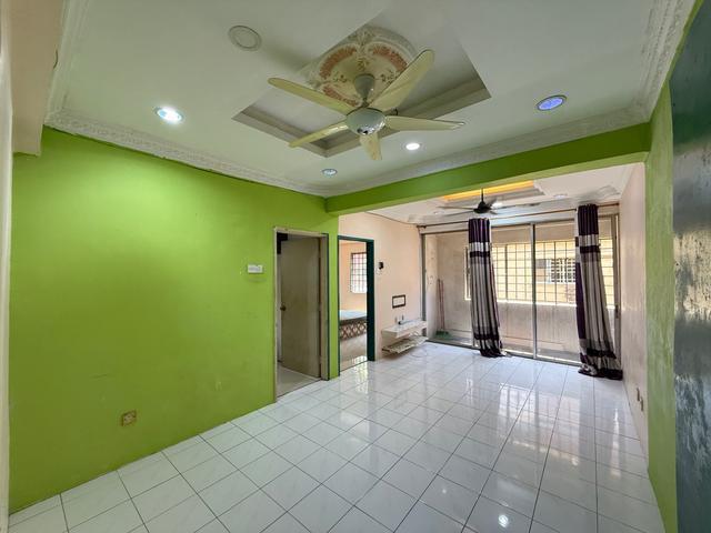 Apartment for sale in Port Klang, Selangor