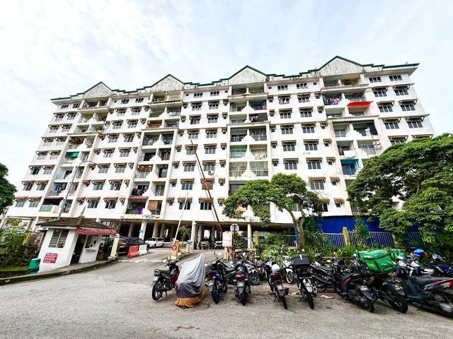 Apartment for sale in Kajang, Langat