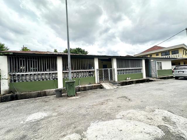 Terraced House for sale in Langat, Selangor