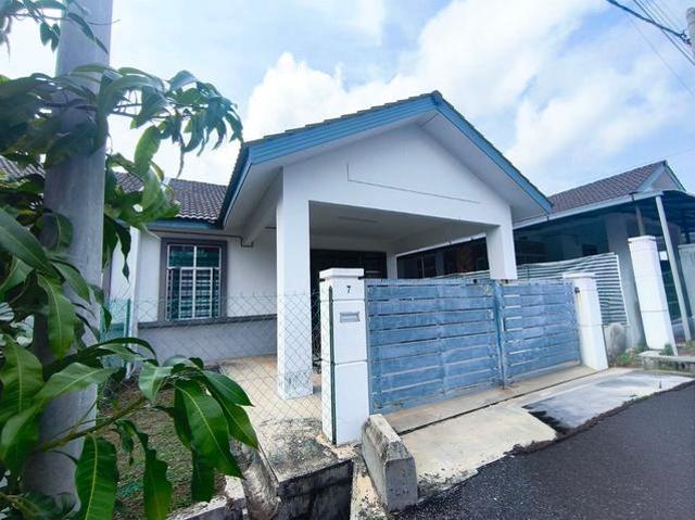 Residential House for sale in Malaka