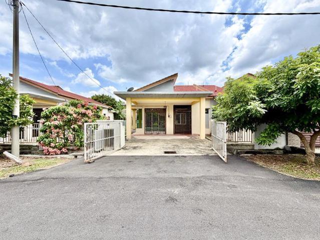 Residential House for sale in Tanjong Sepat, Selangor