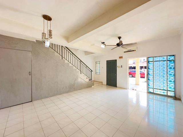 Terraced House for sale in Saujana