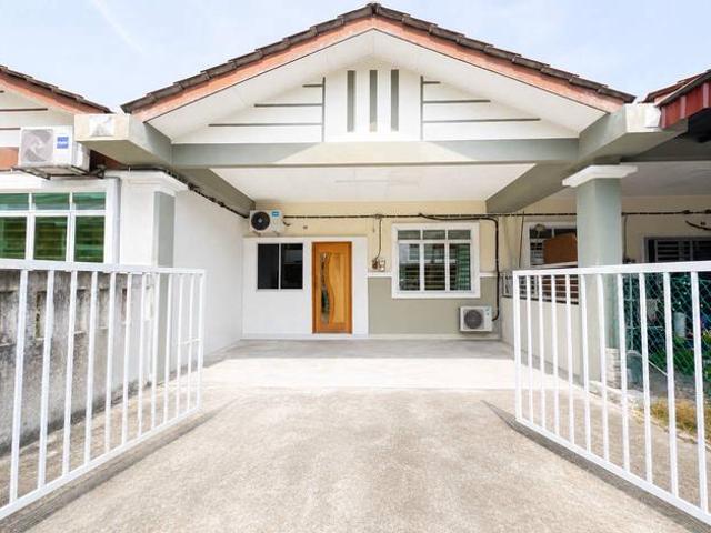 Terraced House for sale in Kuala Selangor, Selangor