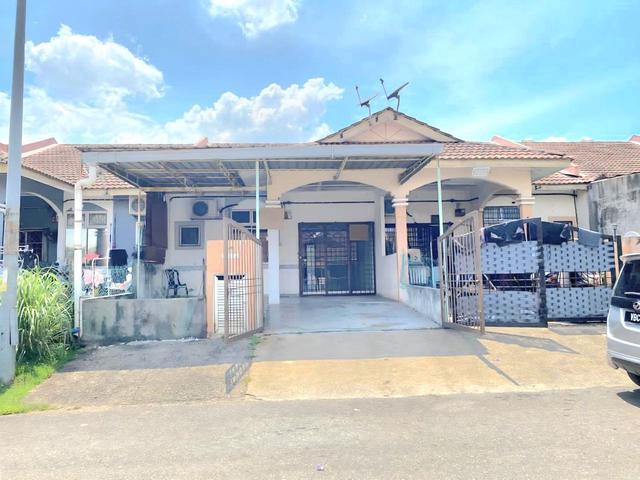 Terraced House for sale in Tanjong Sepat, Selangor