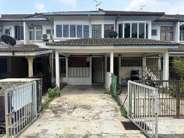 Townhouse for sale in Country Heights Damansara, Kuala Lumpur