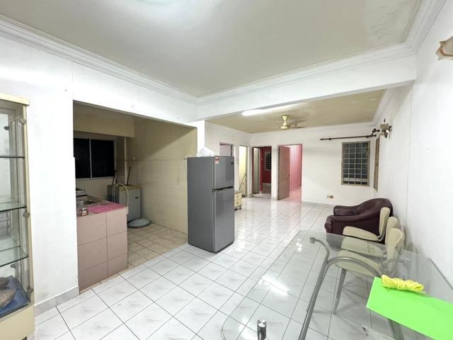 Apartment for sale in Petaling, Damansara Damai