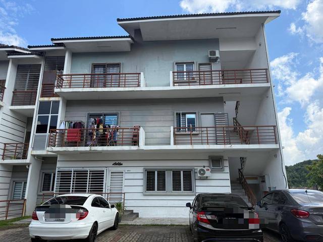 Townhouse for sale in Sendayan Village, Negeri Sembilan