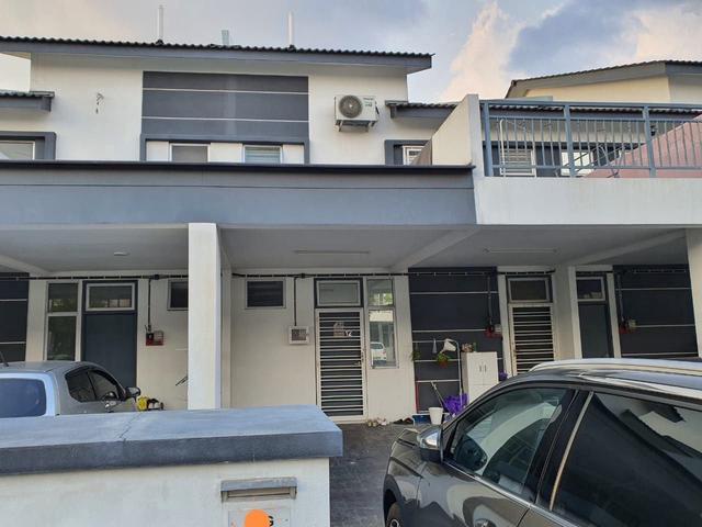 Townhouse for sale in Tanjong Sepat, Selangor