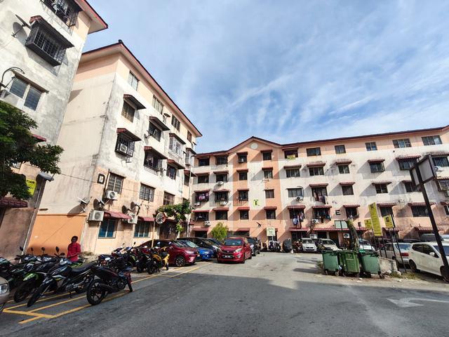 Apartment for sale in Petaling, Damansara Damai