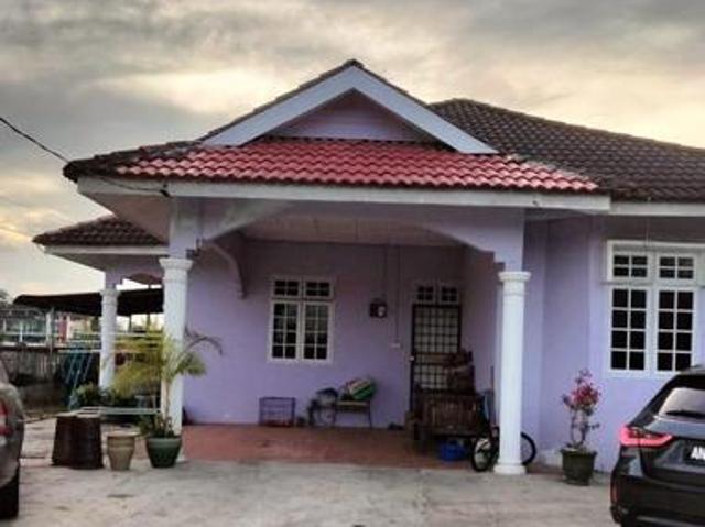 Bungalow for sale in Tanah Merah, Kelantan