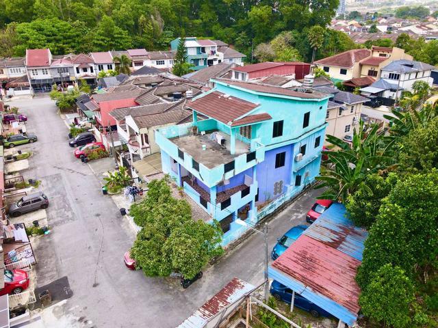 Terraced House for sale in Country Heights Damansara, Kuala Lumpur