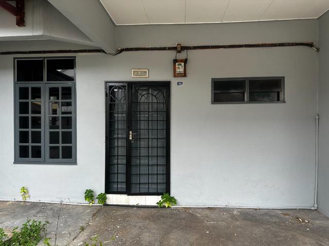 Terraced House for sale in Malaka